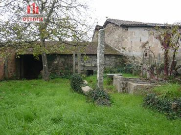 Maison avec balcon à vendre à Toén