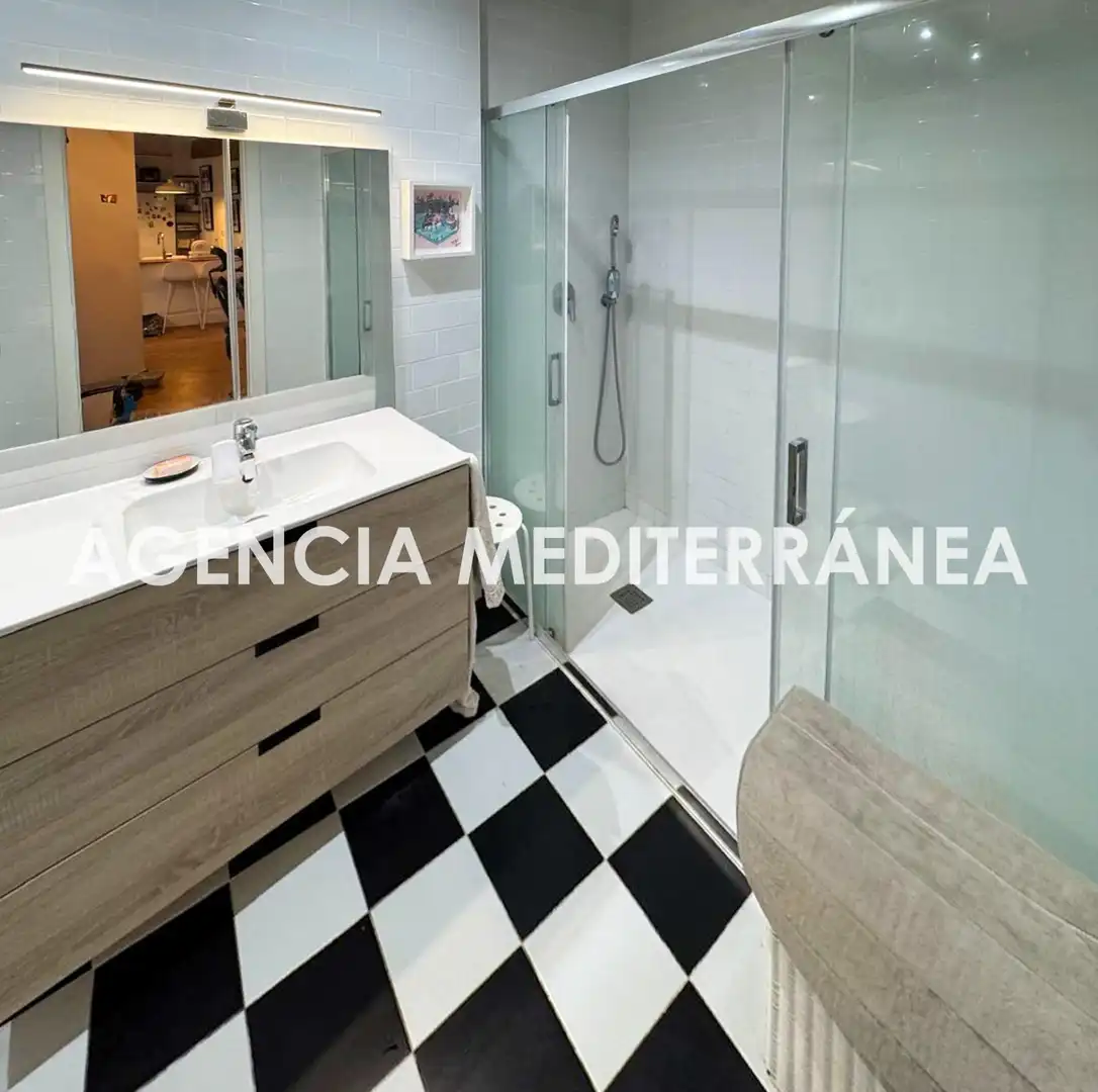 Baño de Piso en venta en Valencia con Aire acondicionado, Calefacción y Balcón