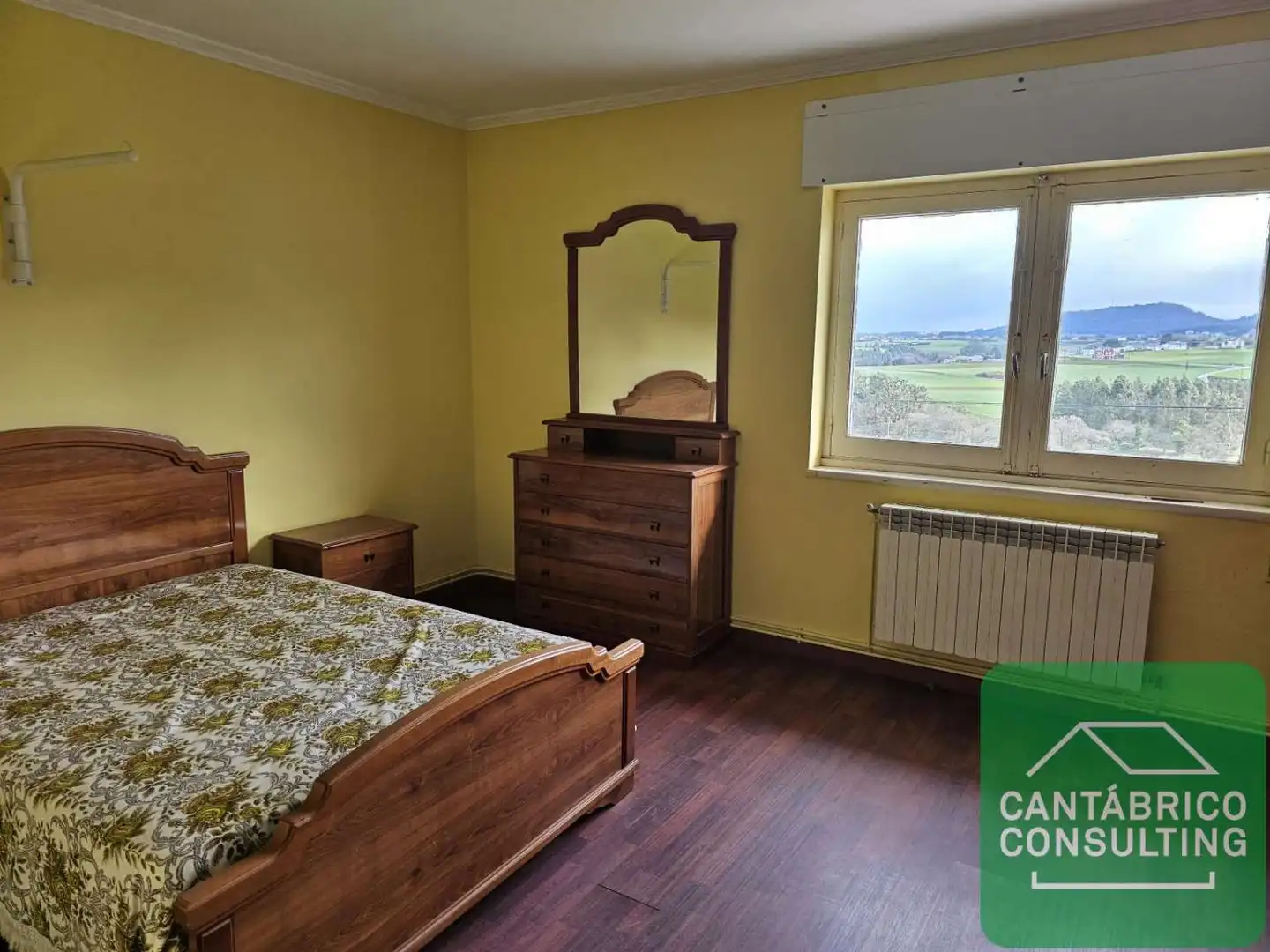 Schlafzimmer von Haus oder Chalet zum Verkauf in Navia mit Heizung