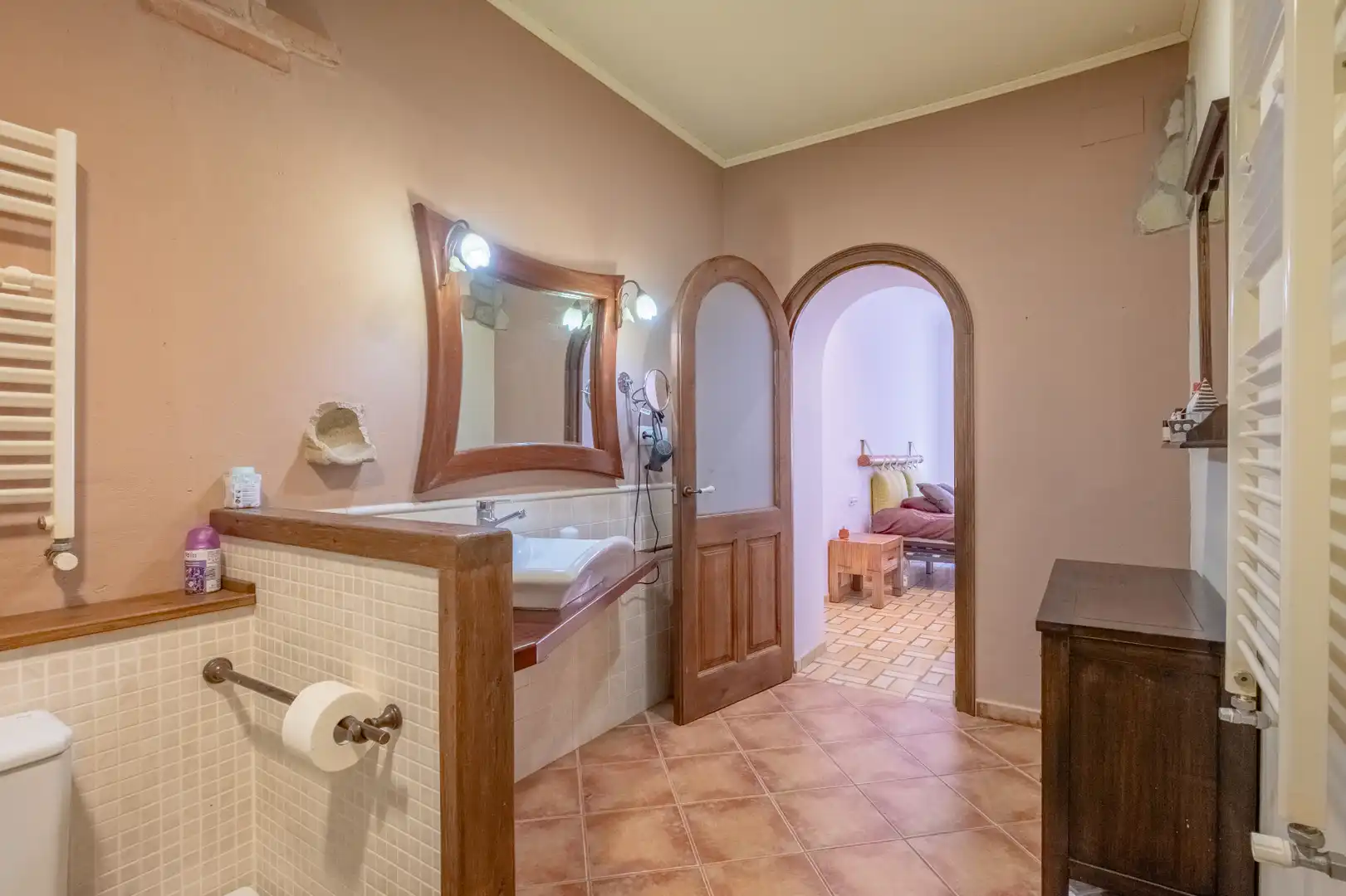 Badezimmer von Country house zum Verkauf in Pals