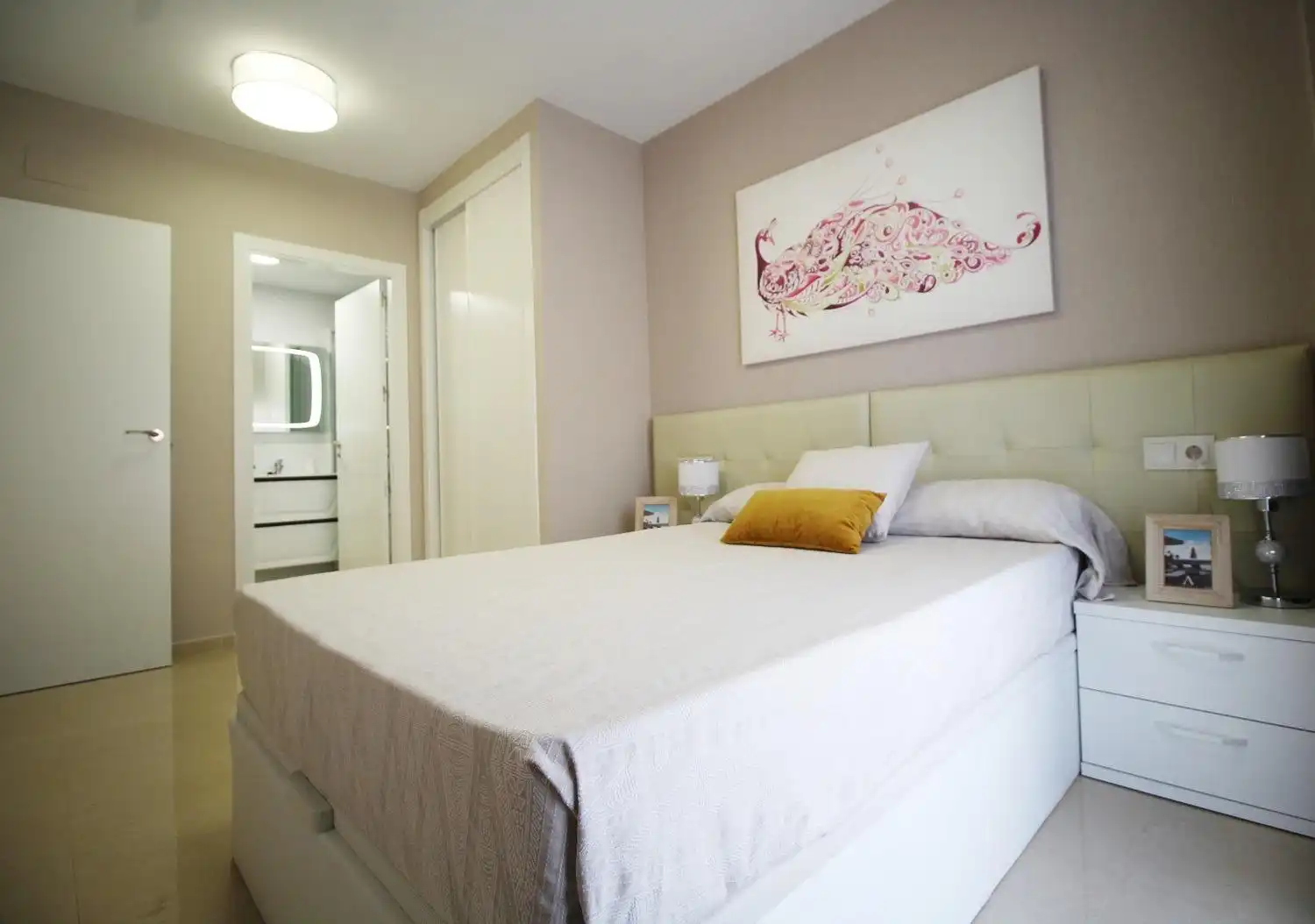 Schlafzimmer von Wohnungen zum Verkauf in Oropesa del Mar / Orpesa mit Klimaanlage, Privatgarten und Terrasse