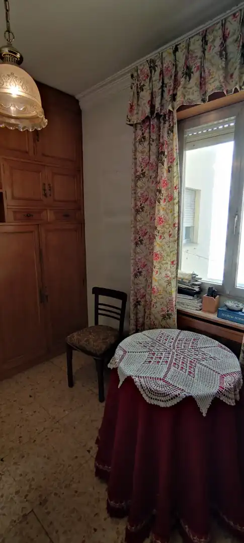 Dormitori de Pis en venda en Ourense Capital  amb Calefacció, Forn i Balcó