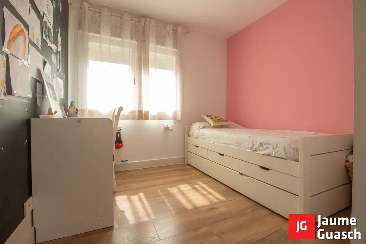 Habitación de Casa o chalet en venta en El Vendrell con Aire acondicionado, Calefacción y Jardín privado
