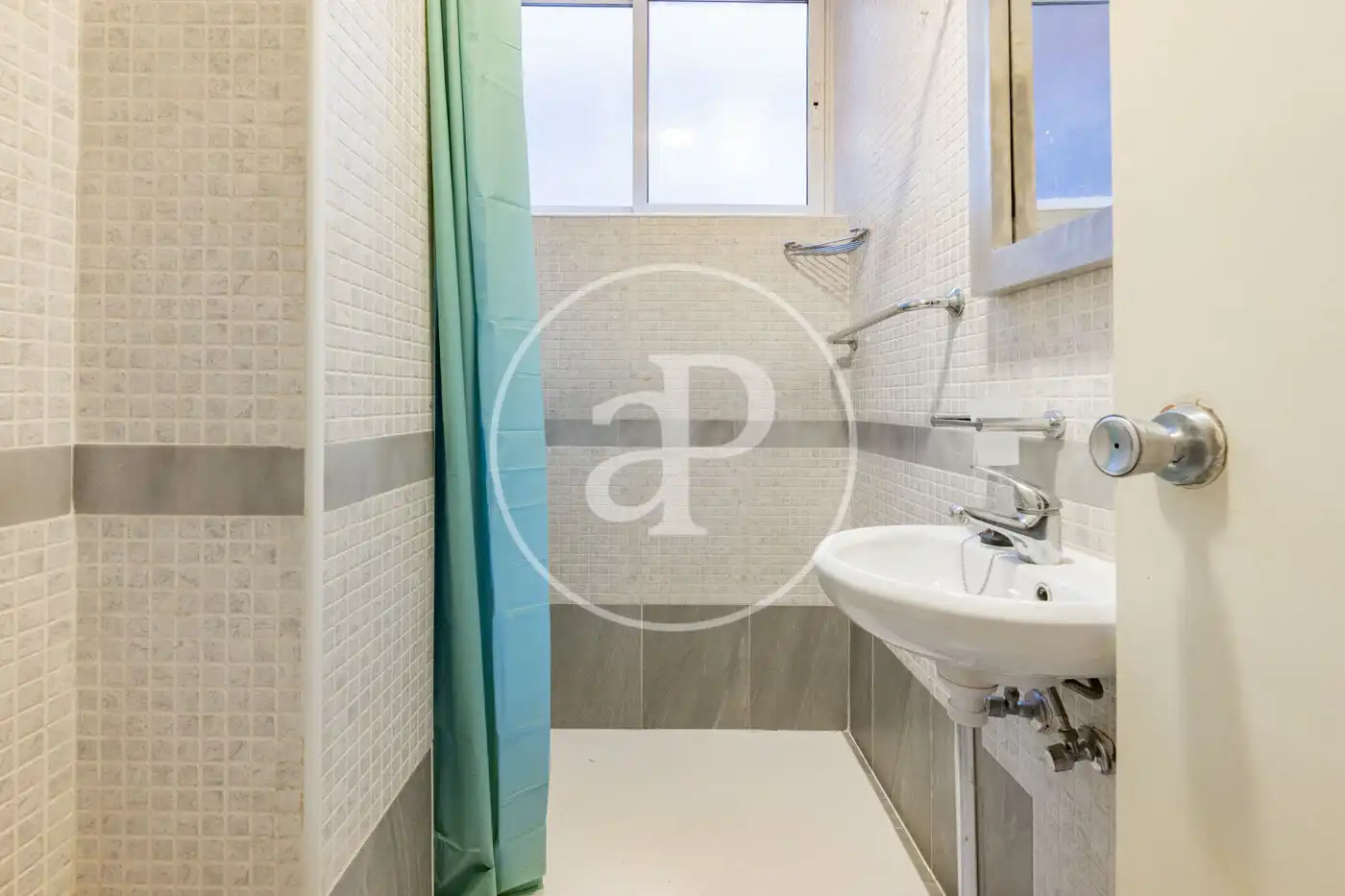 Baño de Piso en venta en Madrid con Aire acondicionado y Calefacción