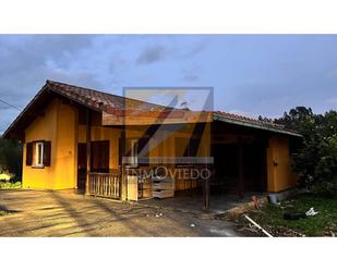 Vista exterior de Casa o xalet de lloguer en Grado amb Calefacció, Parquet i Terrassa