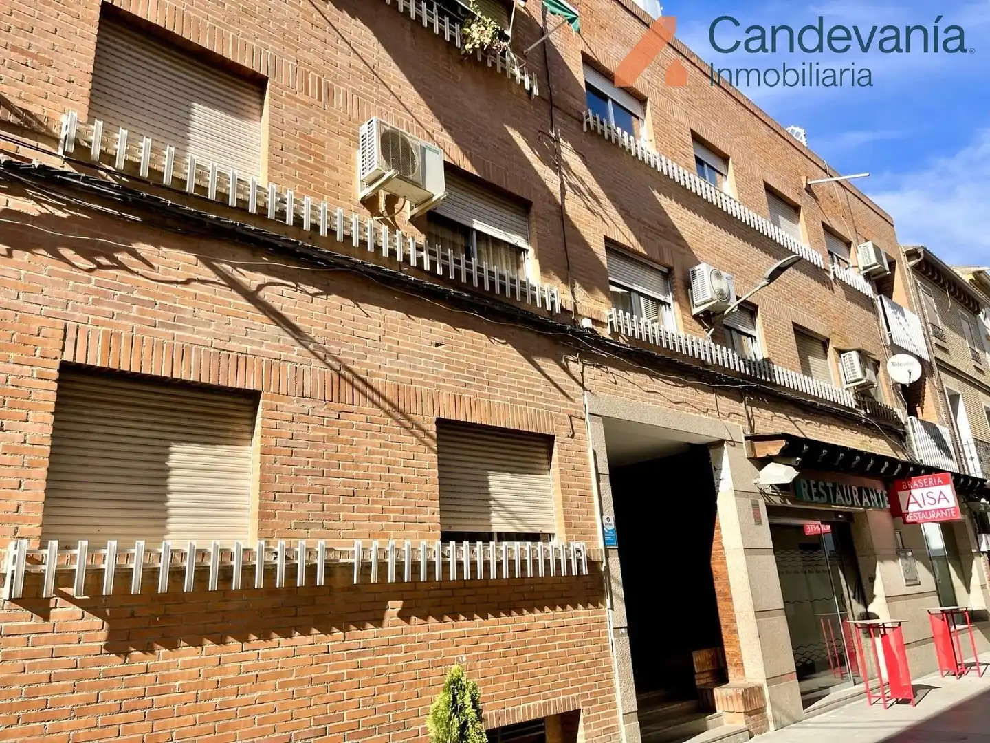 Exterior view of Flat for sale in Zuera, Zaragoza