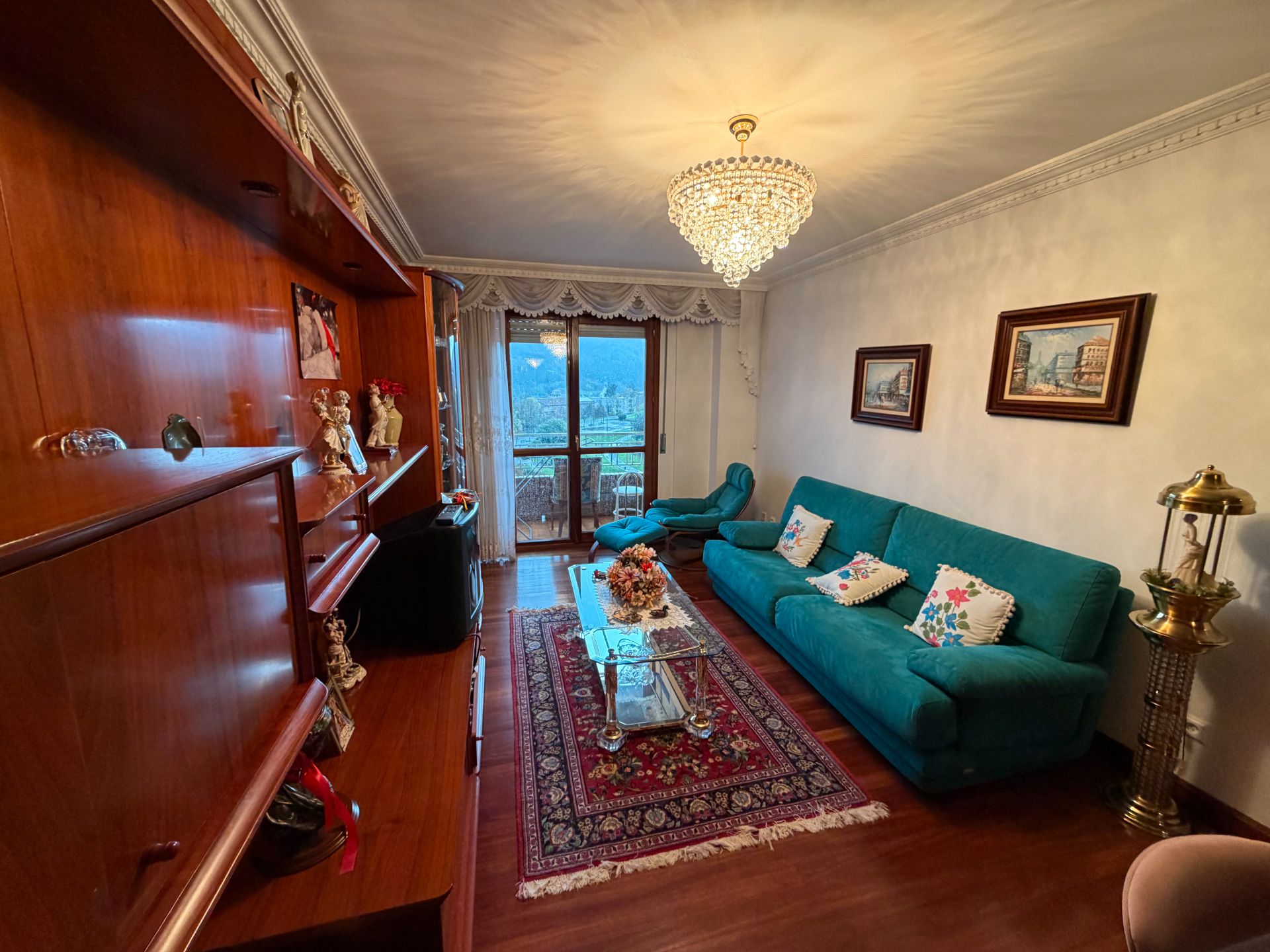Living room of Flat for sale in Basauri   with Heating, Storage room and Furnished
