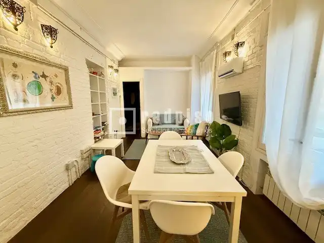 Sala de estar de Piso de alquiler en Madrid con Aire acondicionado, Calefacción y Jardín privado