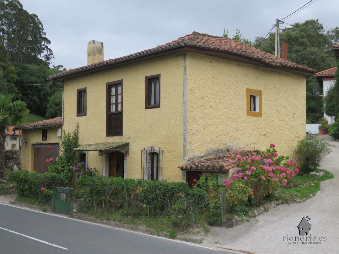Exterior view of House or chalet for sale in Ribadesella  with Heating, Private garden and Furnished