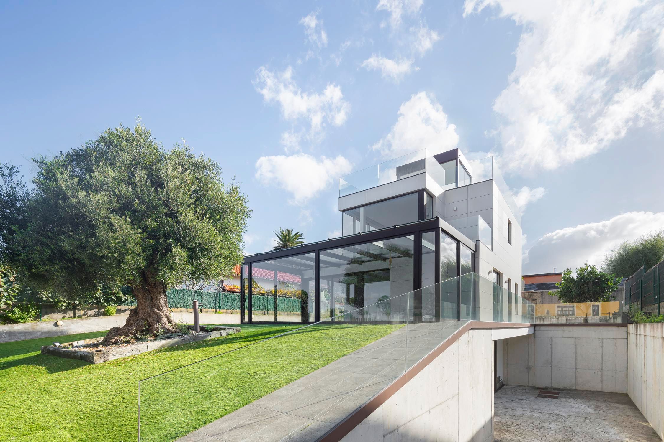 Exterior view of House or chalet for sale in Oleiros  with Air Conditioner, Heating and Terrace