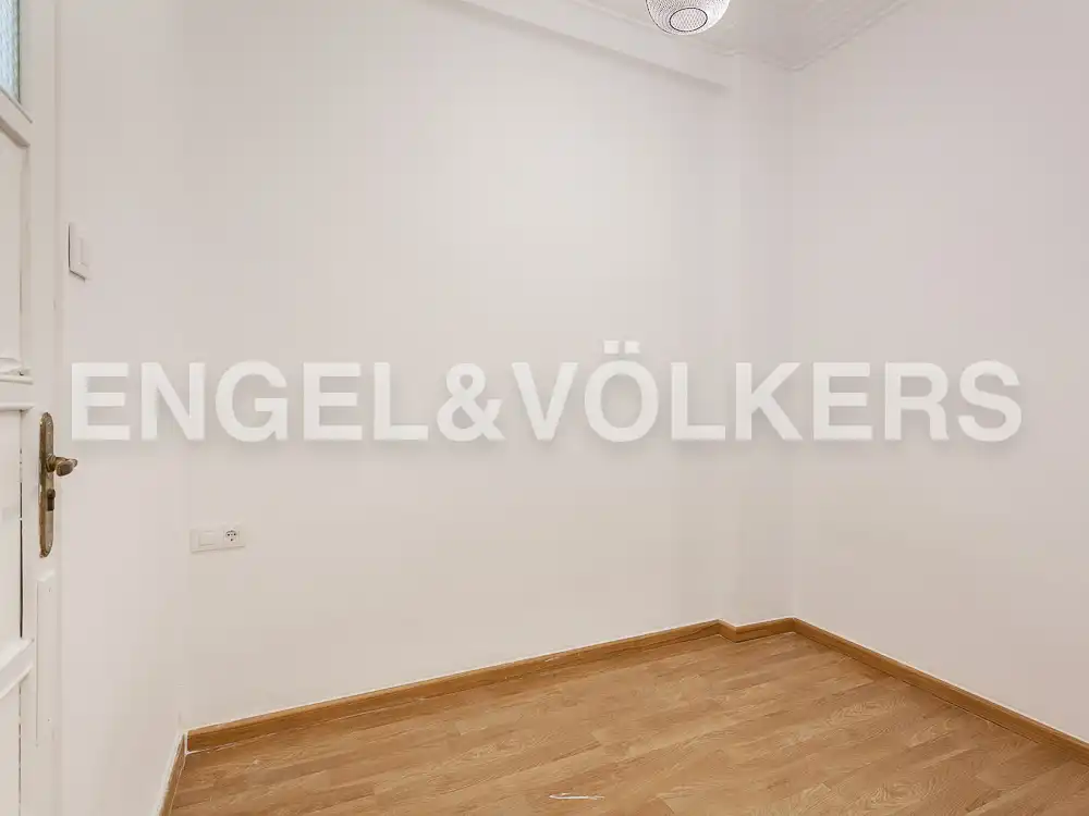 Flat for rent in Valencia  with Heating, Parquet flooring and Terrace
