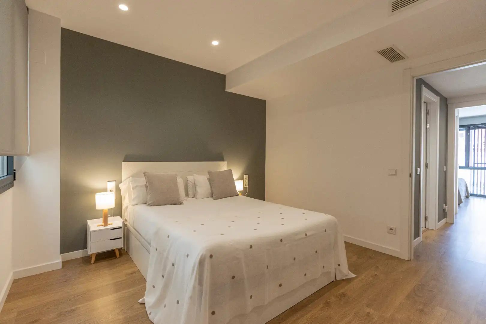 Bedroom of Duplexes for sale in Barcelona  with Air Conditioner, Heating and Parquet flooring