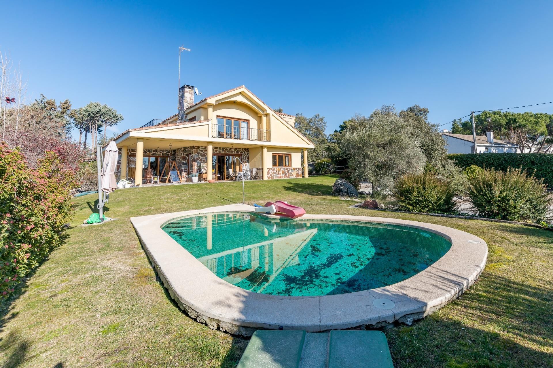 Garden of Houses for sale in Torrelodones  with Private garden, Terrace and Storage room