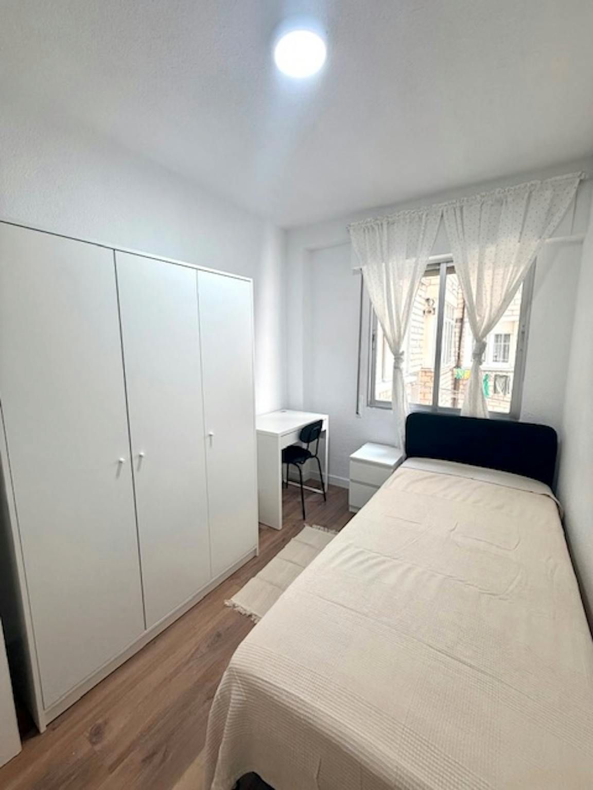 Dormitori de Pis per a compartir en Móstoles amb Calefacció, Jardí privat i Moblat