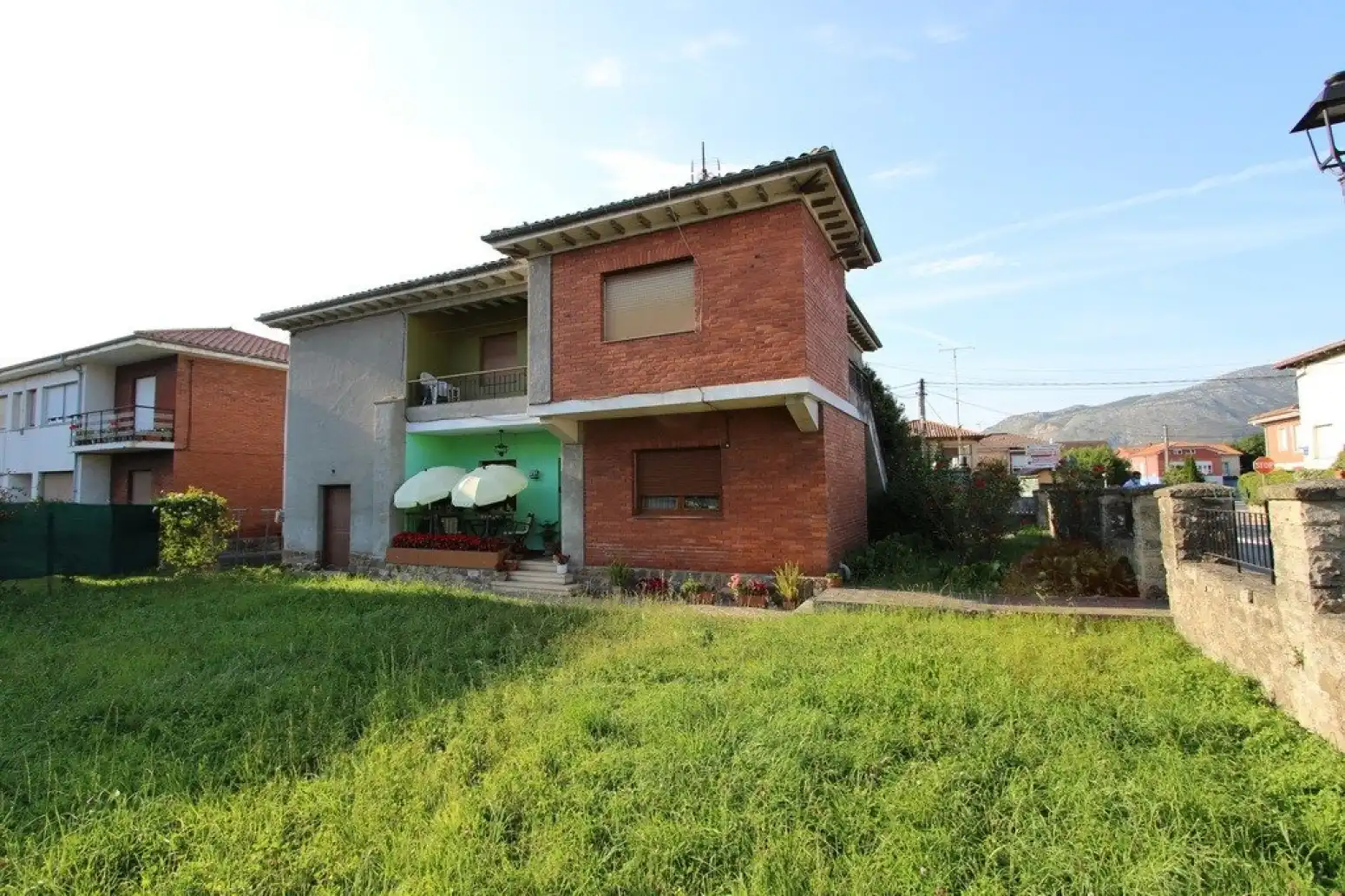 Haus mit Terrasse zum Verkauf in Los Corrales de Buelna - Calle Mies de la Hoya 19