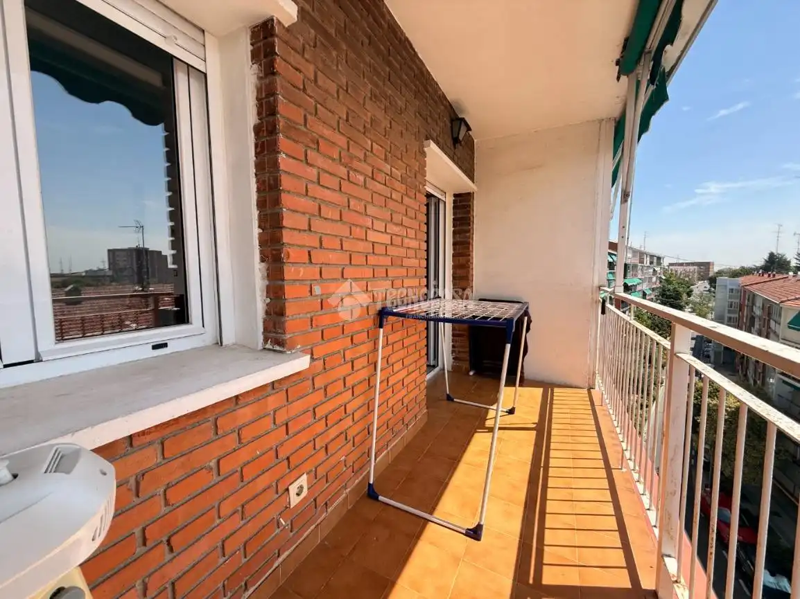 Terrassa de Pis en venda en Madrid amb Calefacció i Terrassa