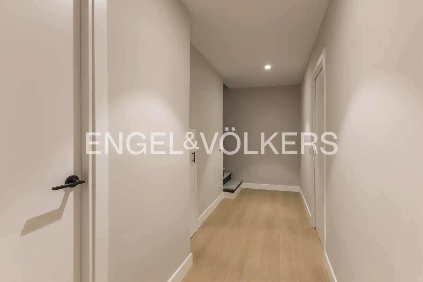 Wohnung zum Verkauf in Madrid mit Klimaanlage und Heizung