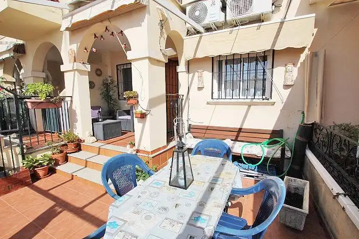 Terraza de Casa o chalet en venta en Guardamar del Segura con Aire acondicionado, Jardín privado y Terraza