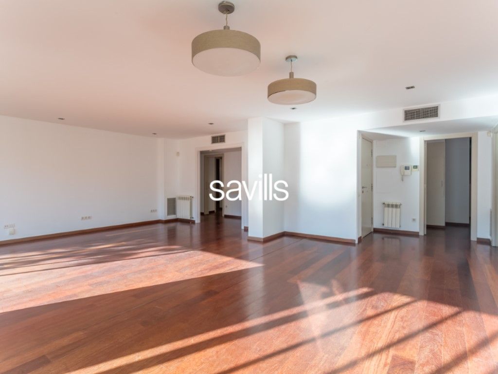 Living room of Apartment for sale in  Barcelona Capital  with Private garden and Swimming Pool