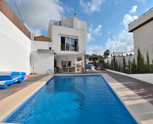 Swimming pool of House or chalet for sale in Fuengirola  with Air Conditioner, Private garden and Terrace