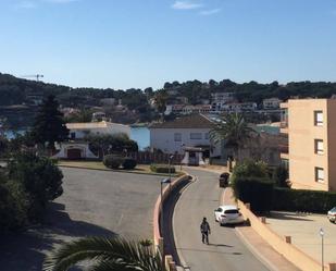 Vista exterior de Apartament en venda en Palamós amb Balcó