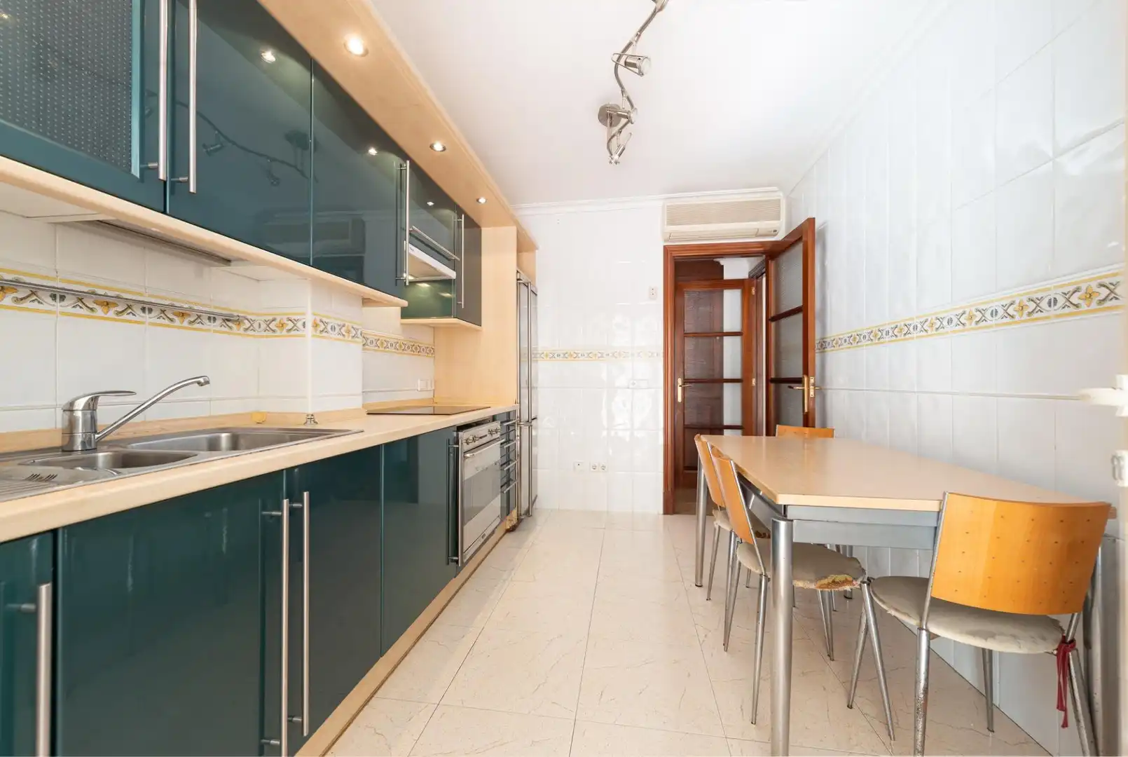 Cuina de Apartament en venda en Alcúdia amb Aire condicionat, Calefacció i Terrassa
