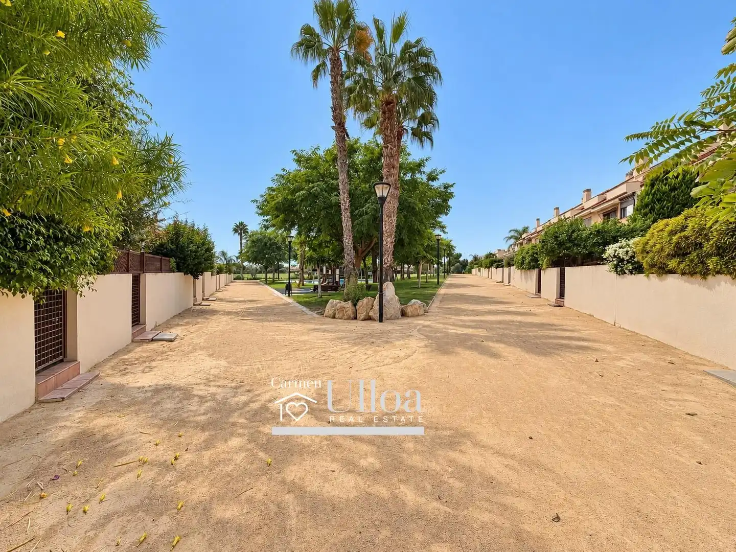 Vista exterior de Casa o chalet en venta en Alicante / Alacant con Aire acondicionado, Calefacción y Jardín privado