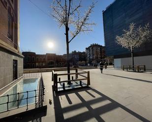 Vista exterior de Local en venda en  Madrid Capital