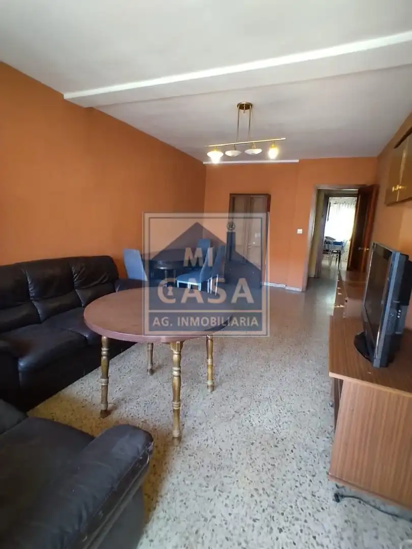 Sala d'estar de Pis en venda en Mérida amb Calefacció, Terrassa i Traster