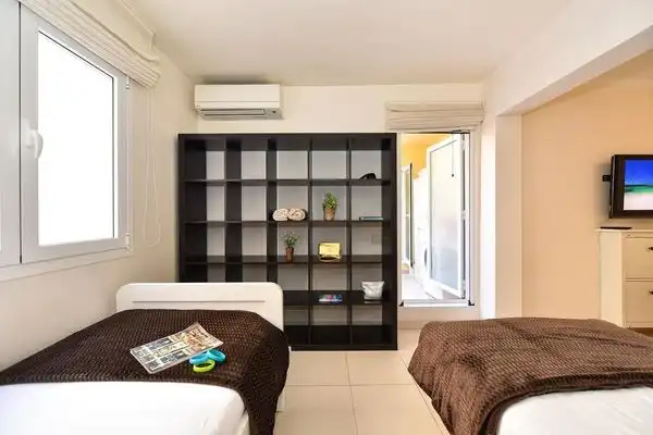Bedroom of Flat for sale in San Bartolomé de Tirajana  with Air Conditioner and Community pool