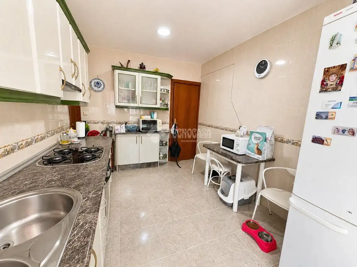 Kitchen of Houses for sale in Armilla  with Air Conditioner, Terrace and Balcony
