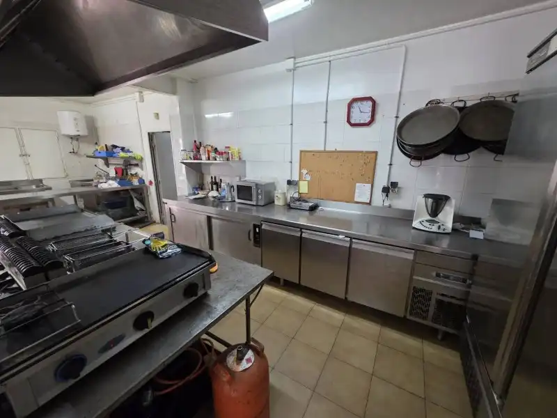 Cocina de Casa o chalet en venta en Valdeobispo con Terraza y Piscina