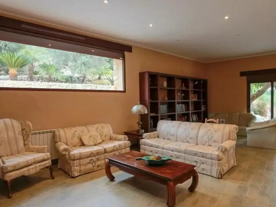 Country house zum Verkauf in Las Rotas / Les Rotes