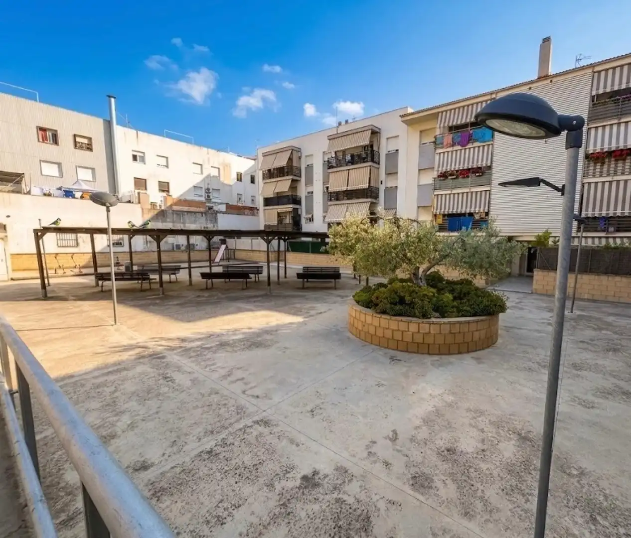 Vista exterior de Pis en venda en Sant Pere de Ribes amb Aire condicionat, Calefacció i Balcó