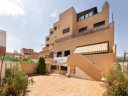 Vista exterior de Pis en venda en Churriana de la Vega amb Aire condicionat, Calefacció i Terrassa