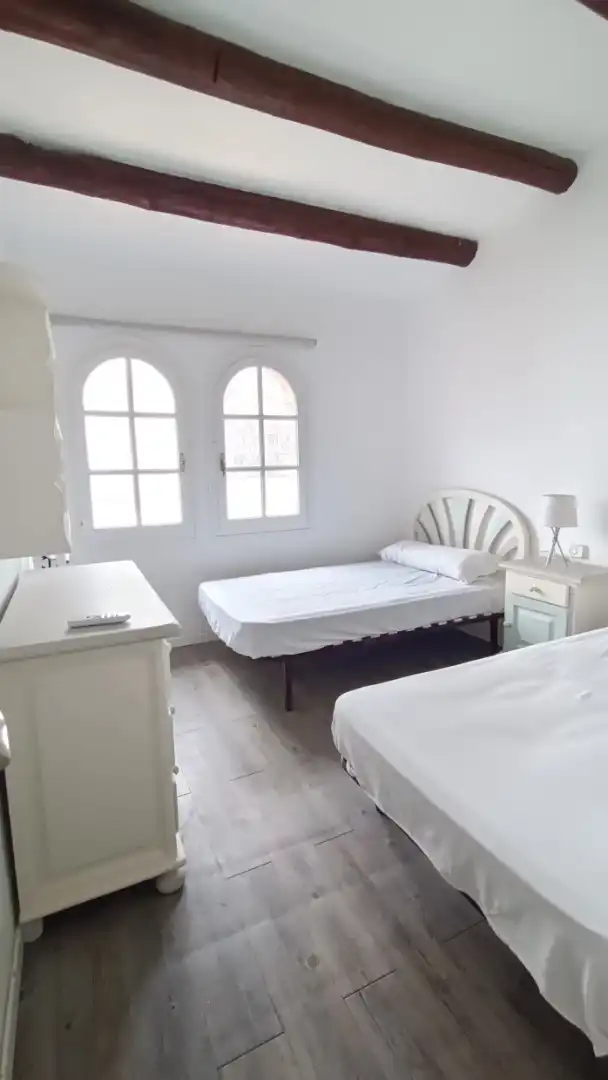 Dormitori de Casa adosada en venda en Cambrils amb Aire condicionat, Calefacció i Jardí privat