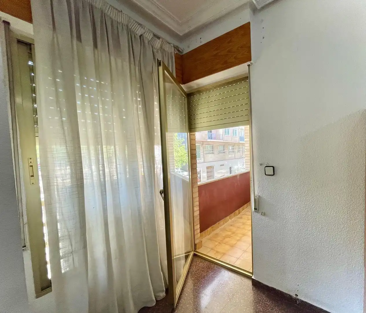 Habitación de Planta baja en venta en Elche / Elx con Balcón y Alarma