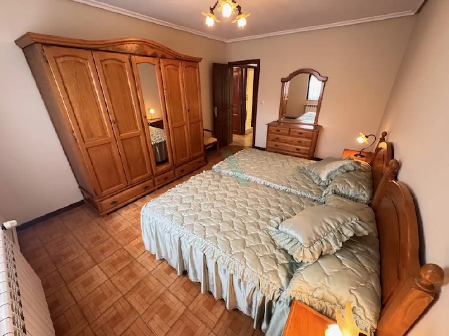 Dormitori de Casa o xalet en venda en Llanes amb Jardí privat