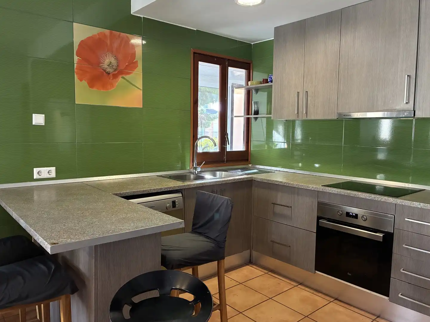 Cocina de Casa adosada en venta en Sant Feliu de Guíxols con Calefacción, Trastero y Balcón