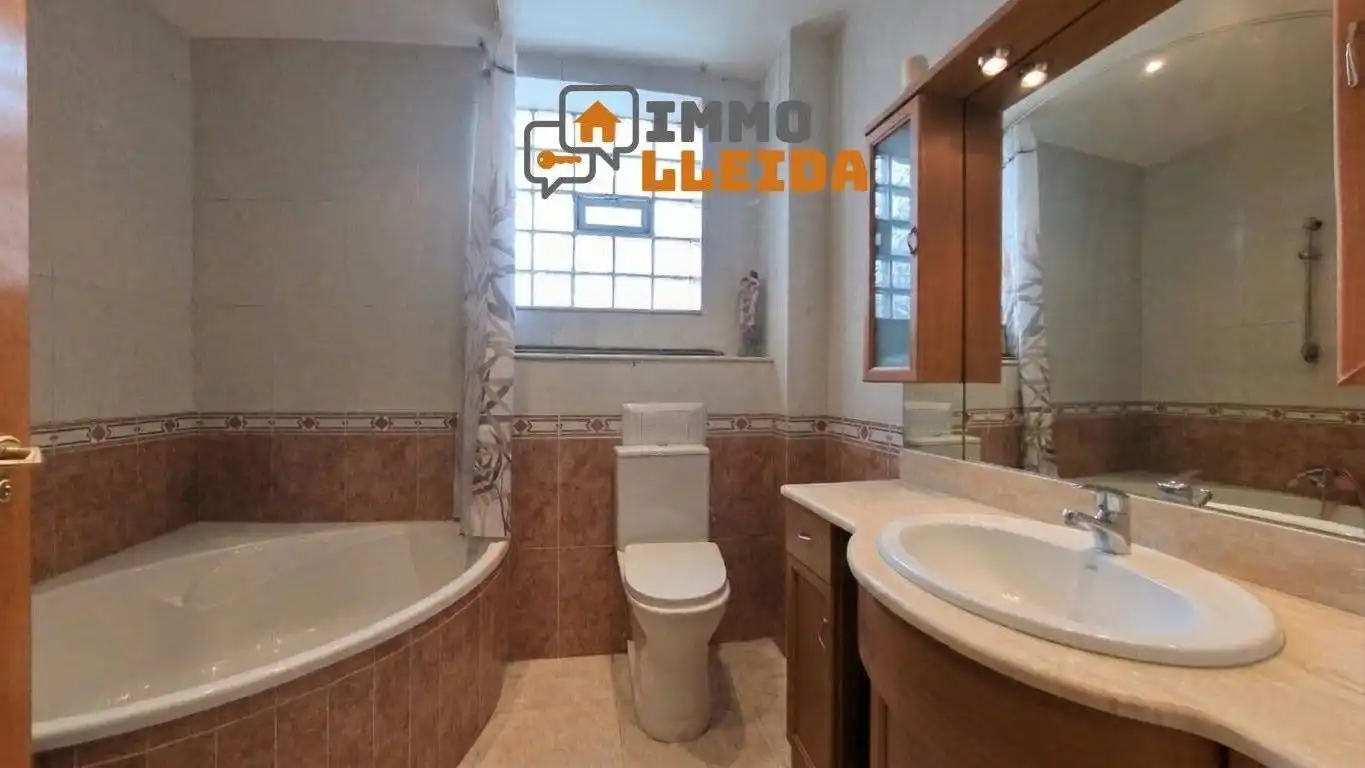 Vista exterior de Piso en venta en Térmens con Calefacción, Terraza y Trastero