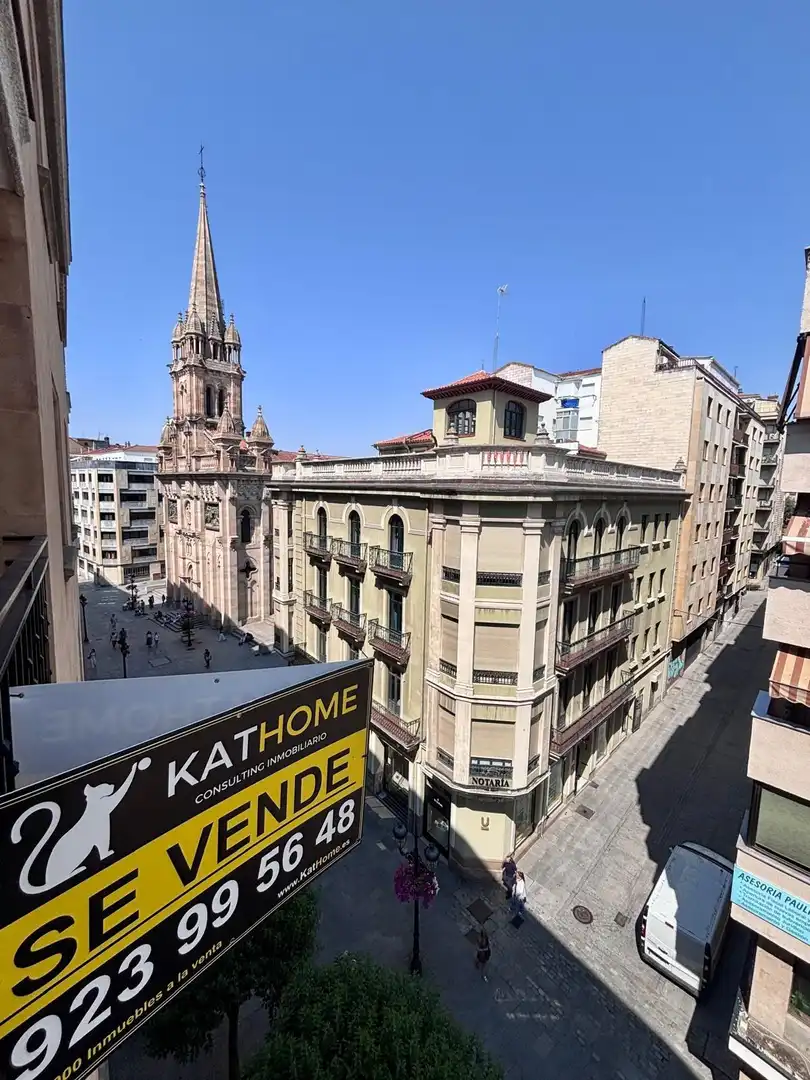 Außenansicht von Wohnung zum Verkauf in Salamanca mit Heizung, Parkett und Möbliert