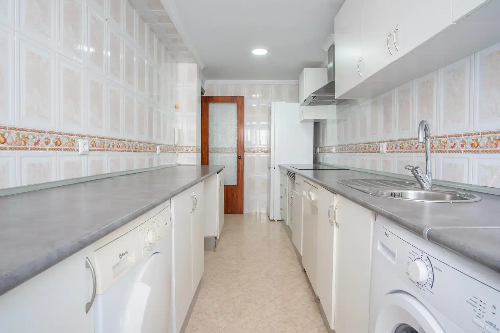 Flat for sale in Calle RAMON MENENDEZ PIDAL