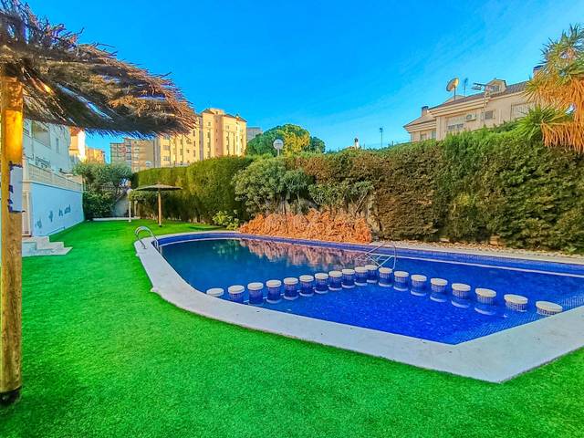 Casa adosada en Venta en Calle Afrodita en Albufereta