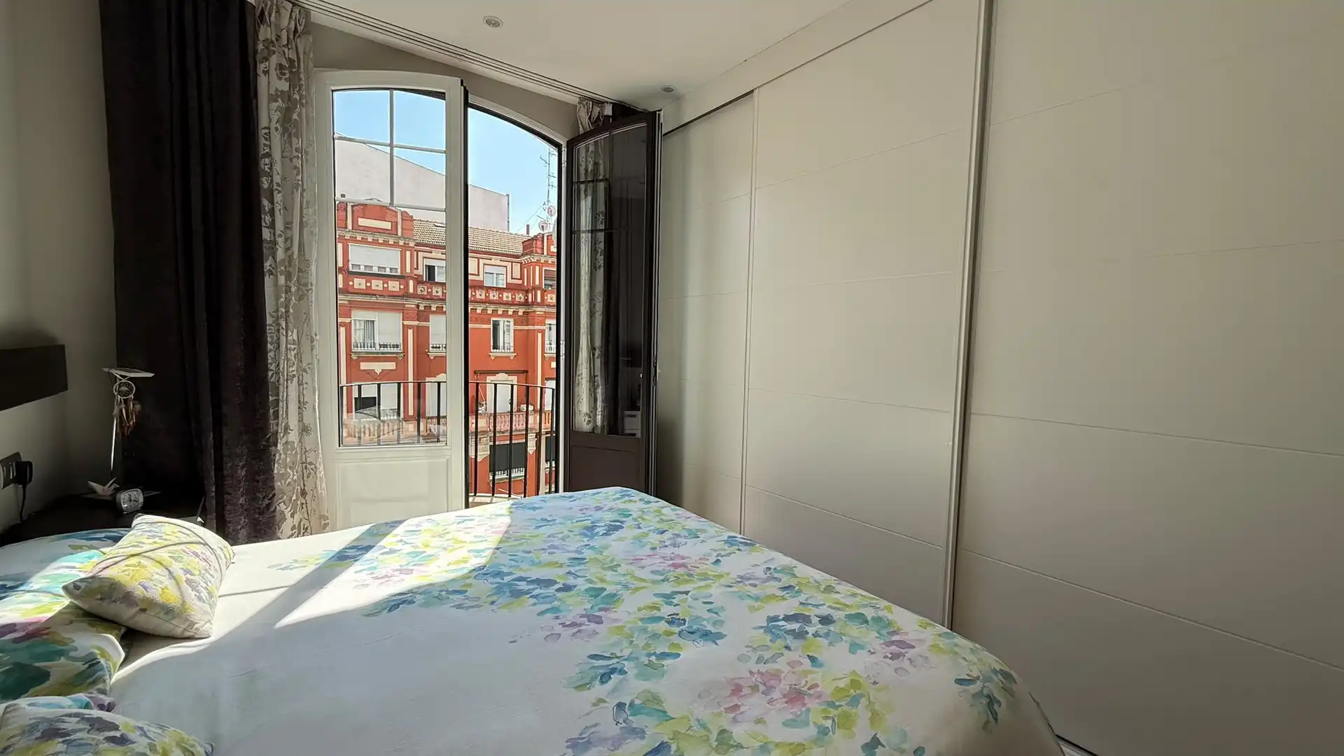 Habitación de Piso en venta en Bilbao  con Calefacción y Balcón