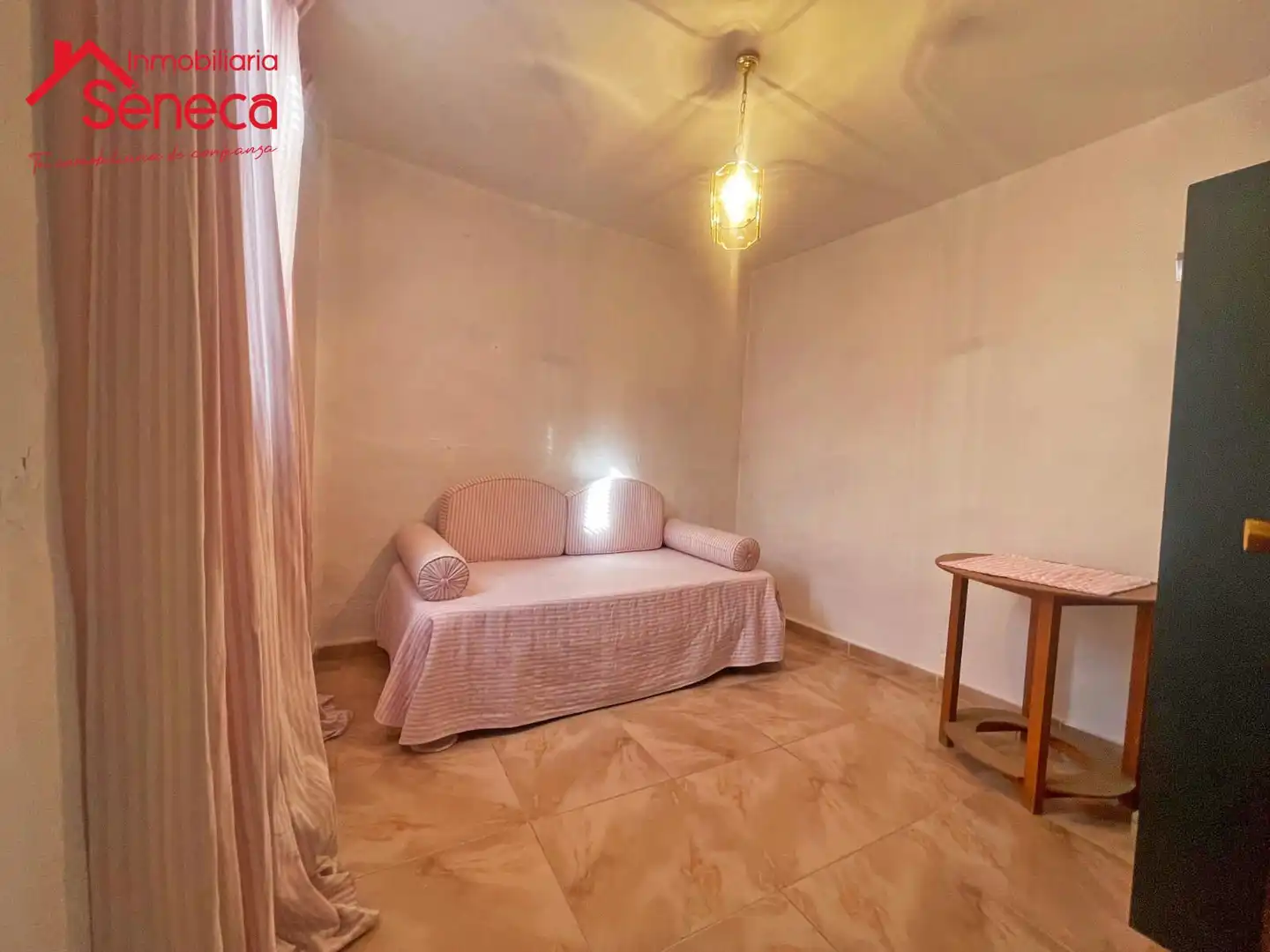 Habitación de Casa o chalet en venta en Córdoba con Terraza