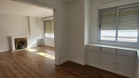 Photo 3 of Flat to rent in Calle de Prieto Ureña, 3, Nueva España, Madrid