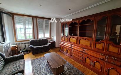 Living room of Flat for sale in O Carballiño    with Heating and Furnished