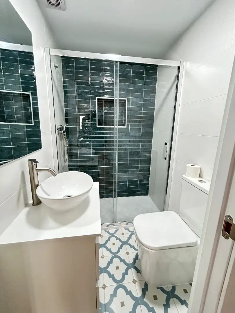 Badezimmer von Wohnung zur Miete in Bodonal de la Sierra mit Klimaanlage, Heizung und Parkett