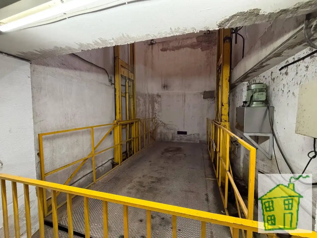 Aparcament amb ascensor en venda a Calle Veintidós de Julio, imagen 4