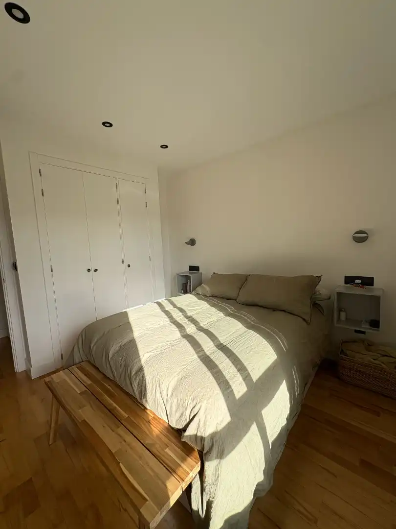 Dormitori de Apartament de lloguer en A Coruña Capital  amb Calefacció, Traster i Forn